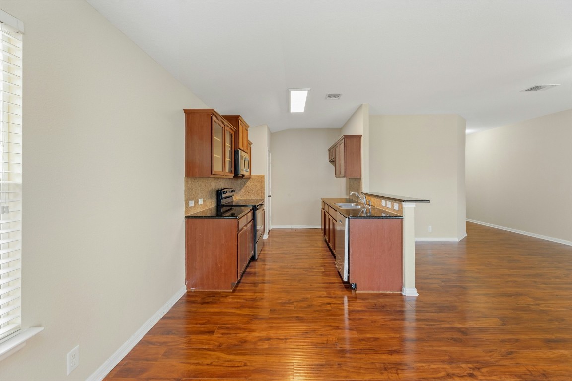 304 San Antonio Riverwalk , Hutto, TX, 78634 | 5389248 | Realty Texas LLC