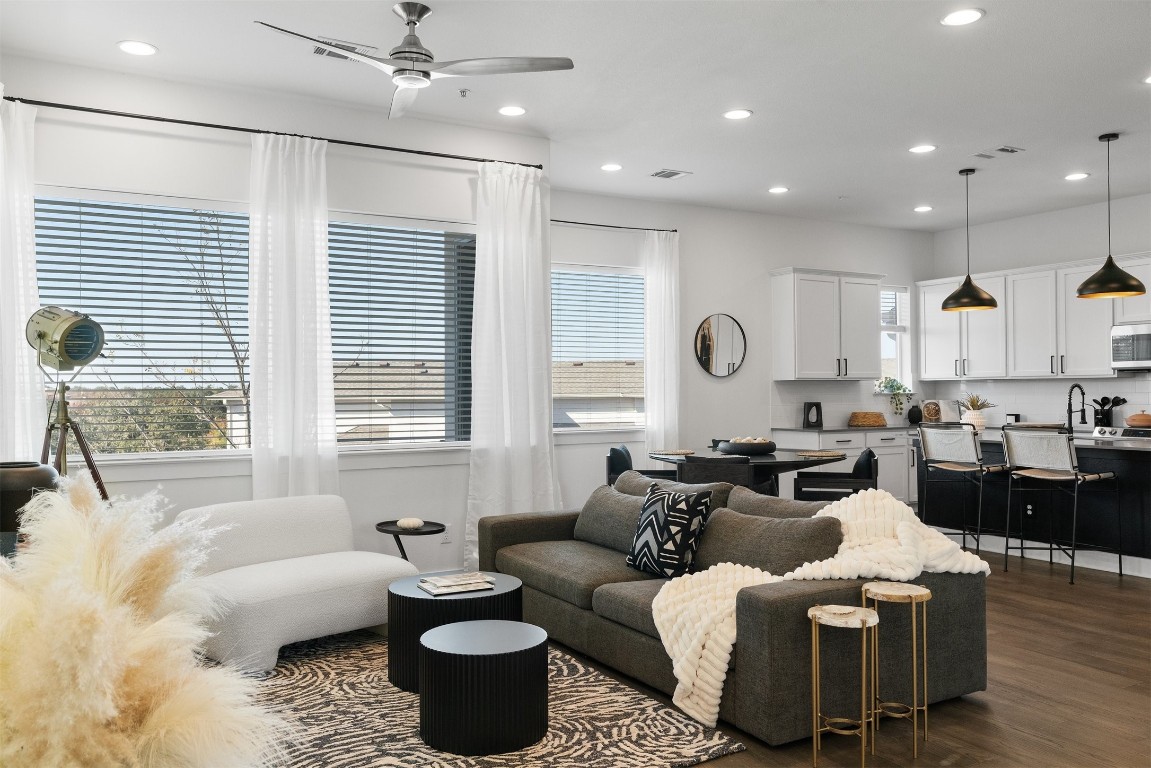 2050 Lohmans Spur Road 1001 , Lakeway, TX, 78734 | 7179479 | Realty Texas LLC