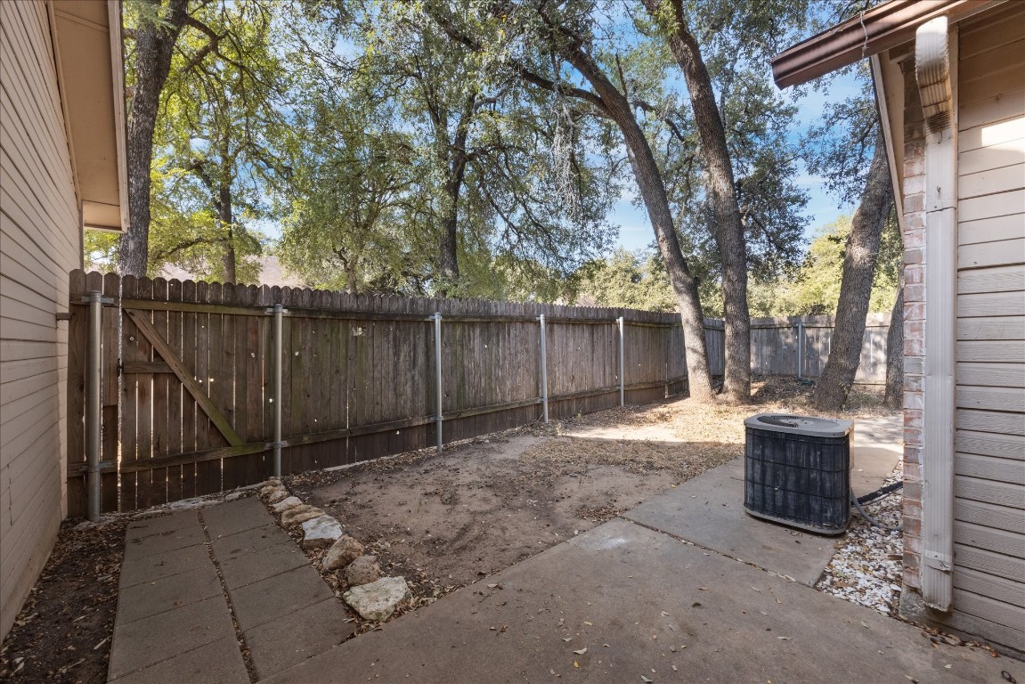 2809 W Slaughter Lane A