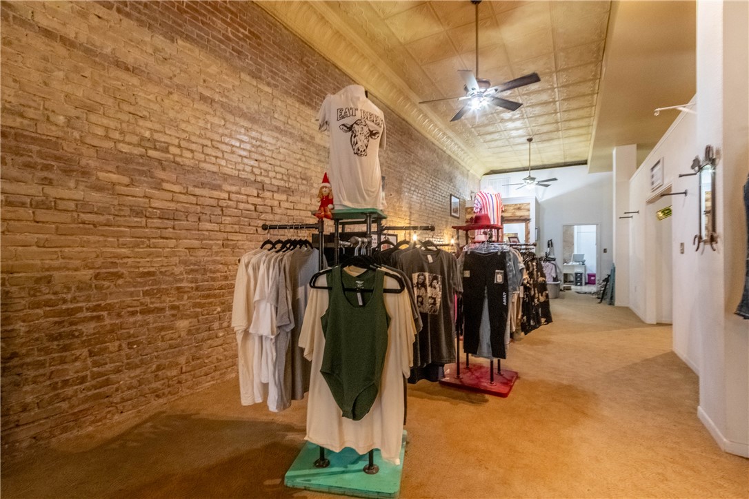 201 S Main Street , Caldwell, TX, 77836 | 24017600 | Realty Texas LLC