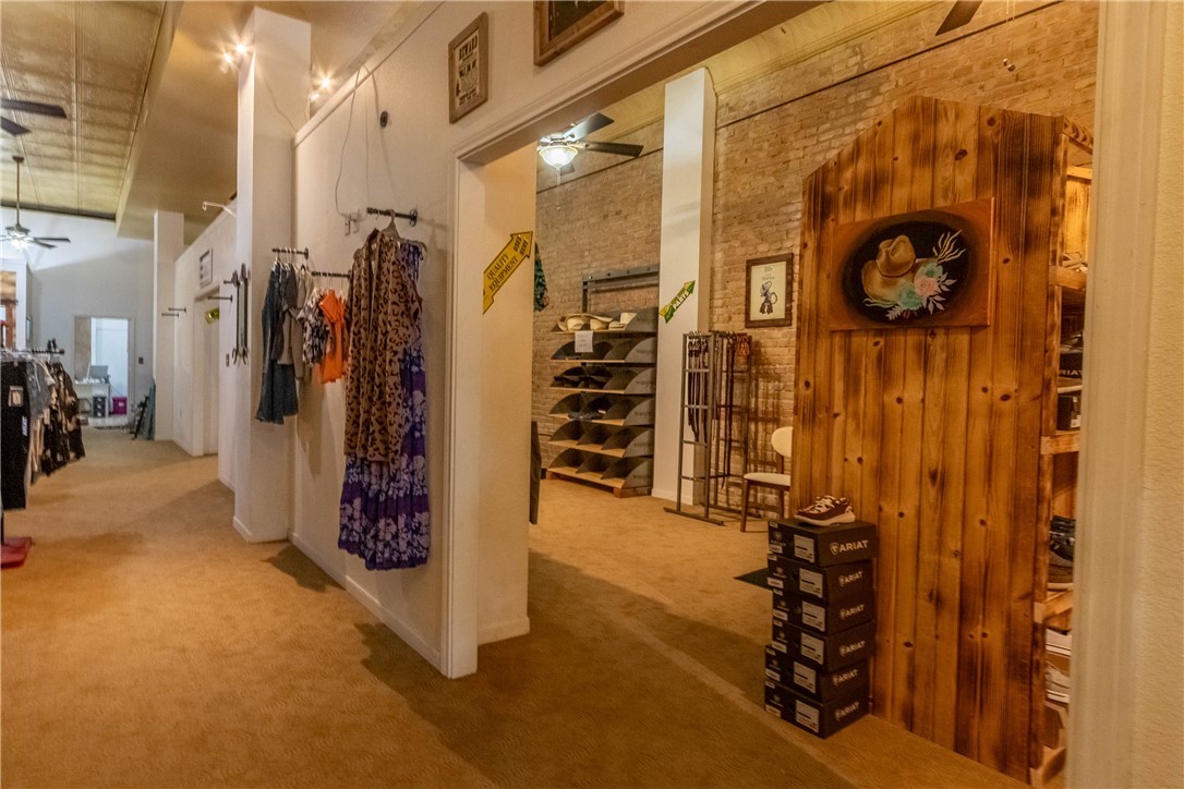 201 S Main Street , Caldwell, TX, 77836 | 24017600 | Realty Texas LLC