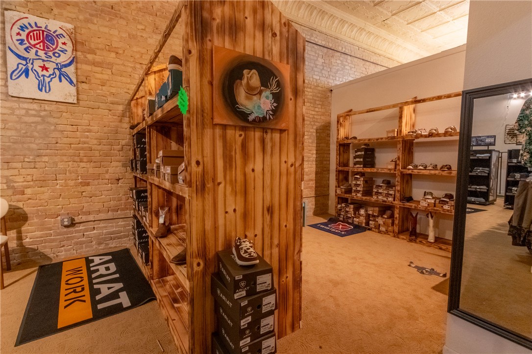 201 S Main Street , Caldwell, TX, 77836 | 24017600 | Realty Texas LLC