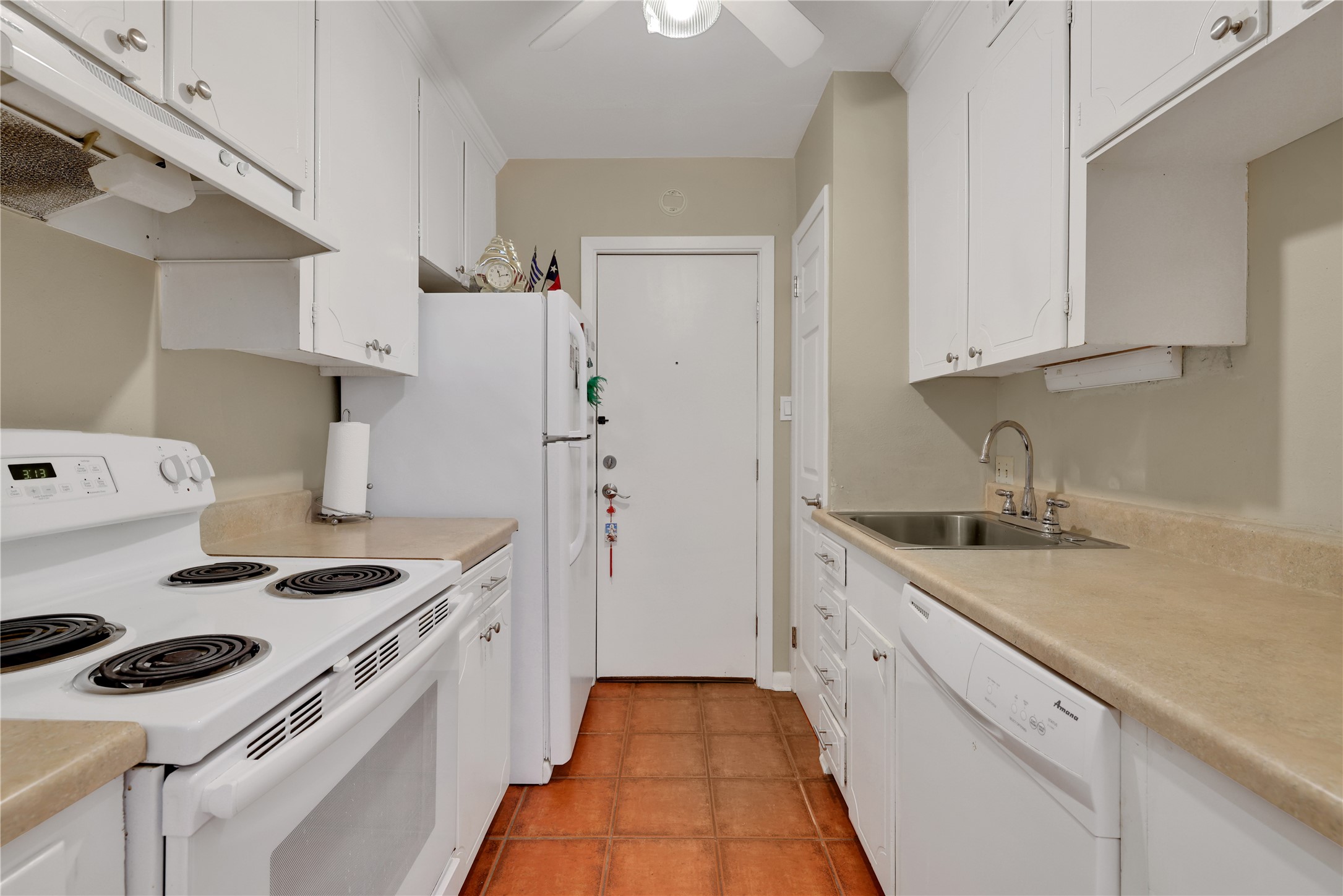 2824 Briarhurst Drive 12 , Houston, TX, 77057 | 89085112 | Realty Texas LLC