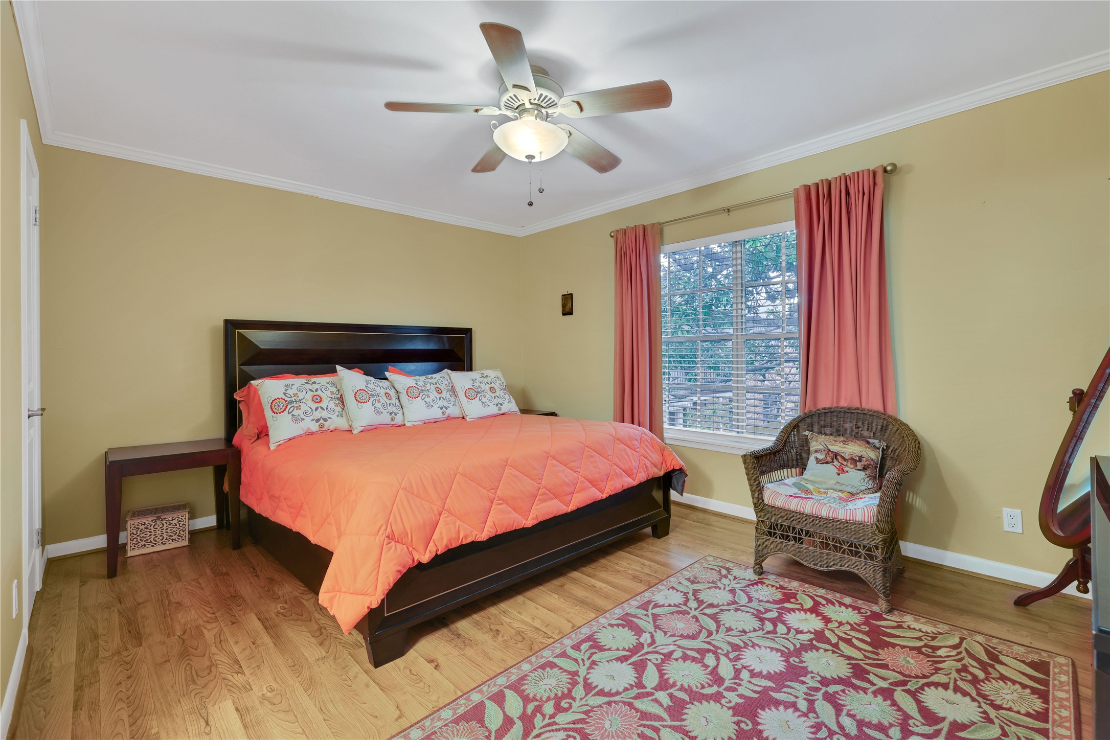 2824 Briarhurst Drive 12 , Houston, TX, 77057 | 89085112 | Realty Texas LLC