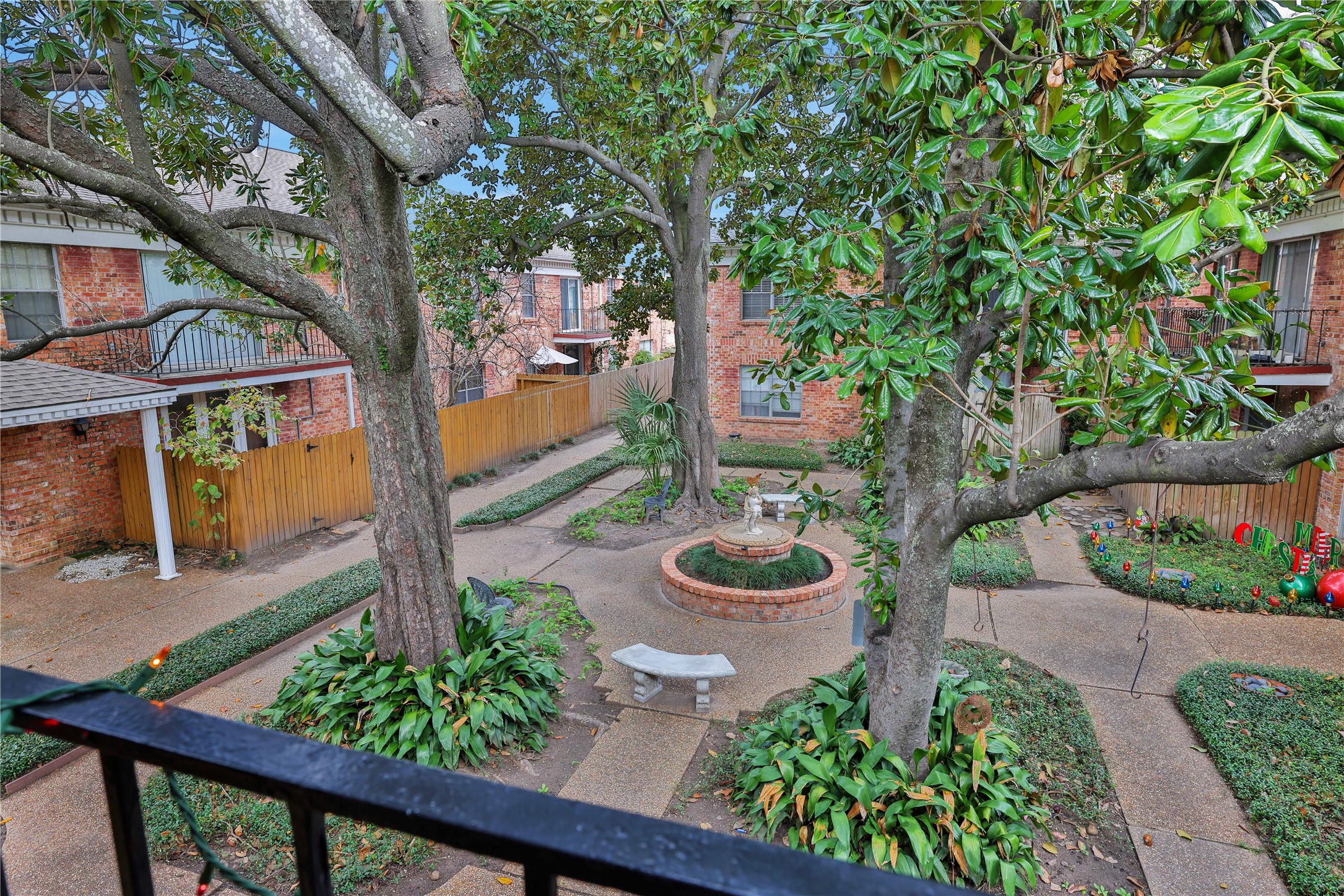 2824 Briarhurst Drive 12 , Houston, TX, 77057 | 89085112 | Realty Texas LLC