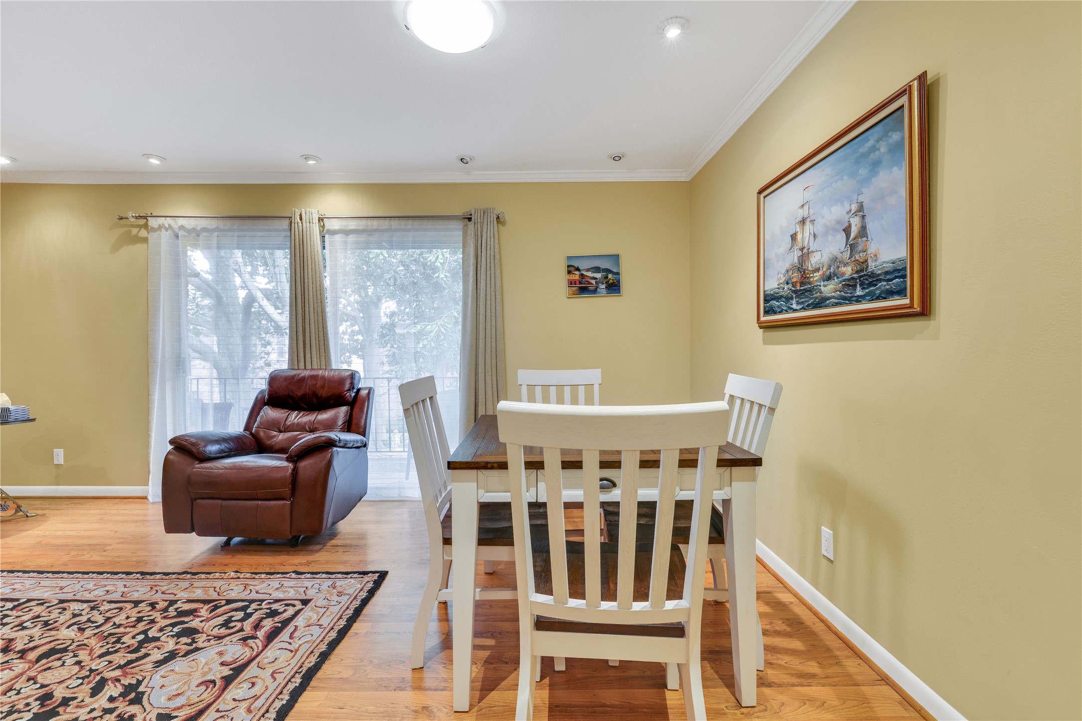 2824 Briarhurst Drive 12 , Houston, TX, 77057 | 89085112 | Realty Texas LLC