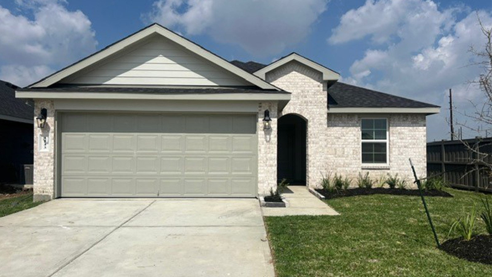 221 Amy Street,Angleton, TX 77515