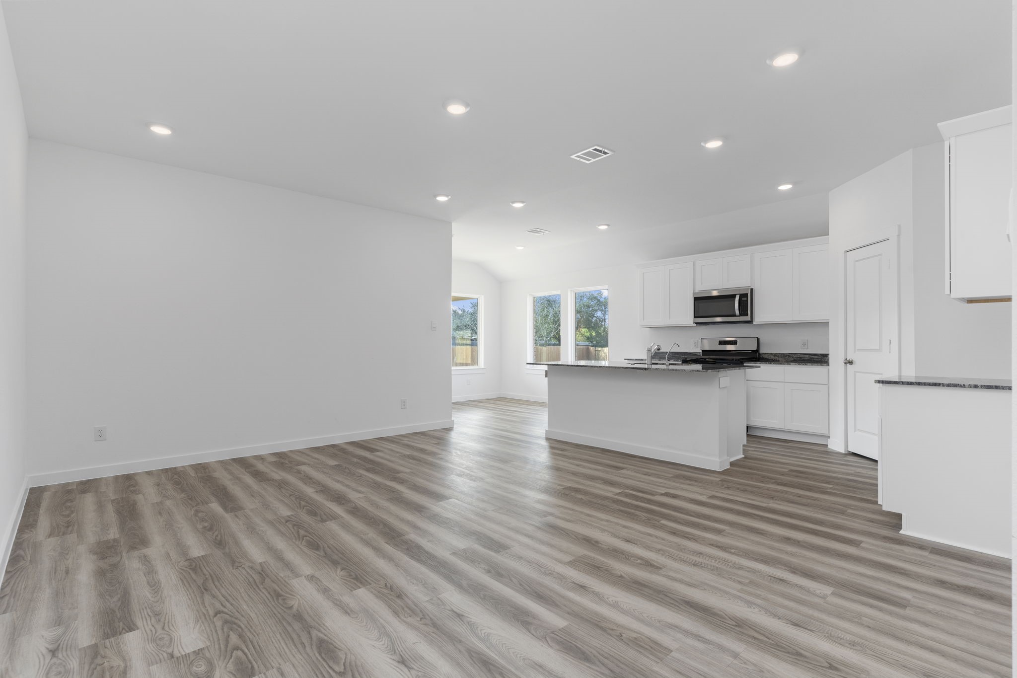 221 Amy Street,Angleton, TX 77515