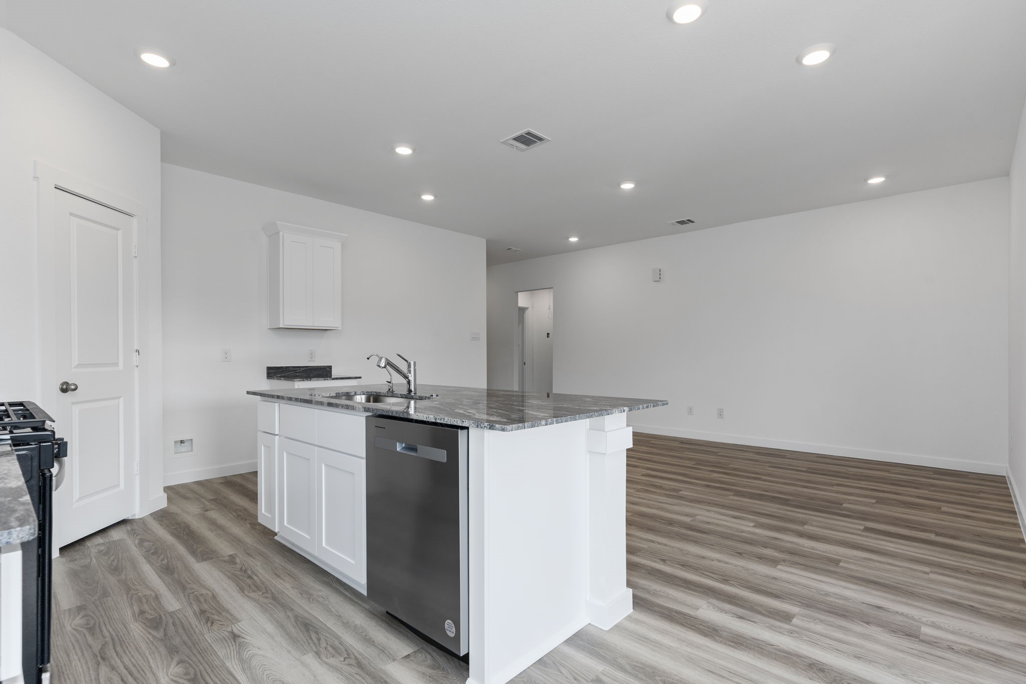 221 Amy Street,Angleton, TX 77515