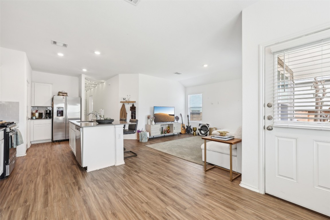 381 Barcelona Street , Kyle, TX, 78640 | 1867833 | Realty Texas LLC