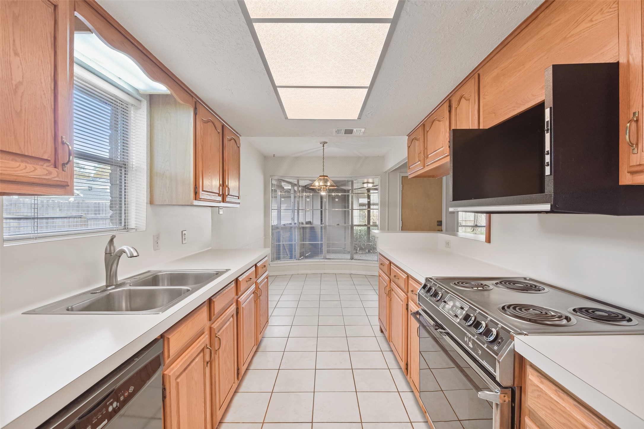 8106 Wimbledon Lane , Houston, TX, 77070 | 58175654 | Realty Texas LLC