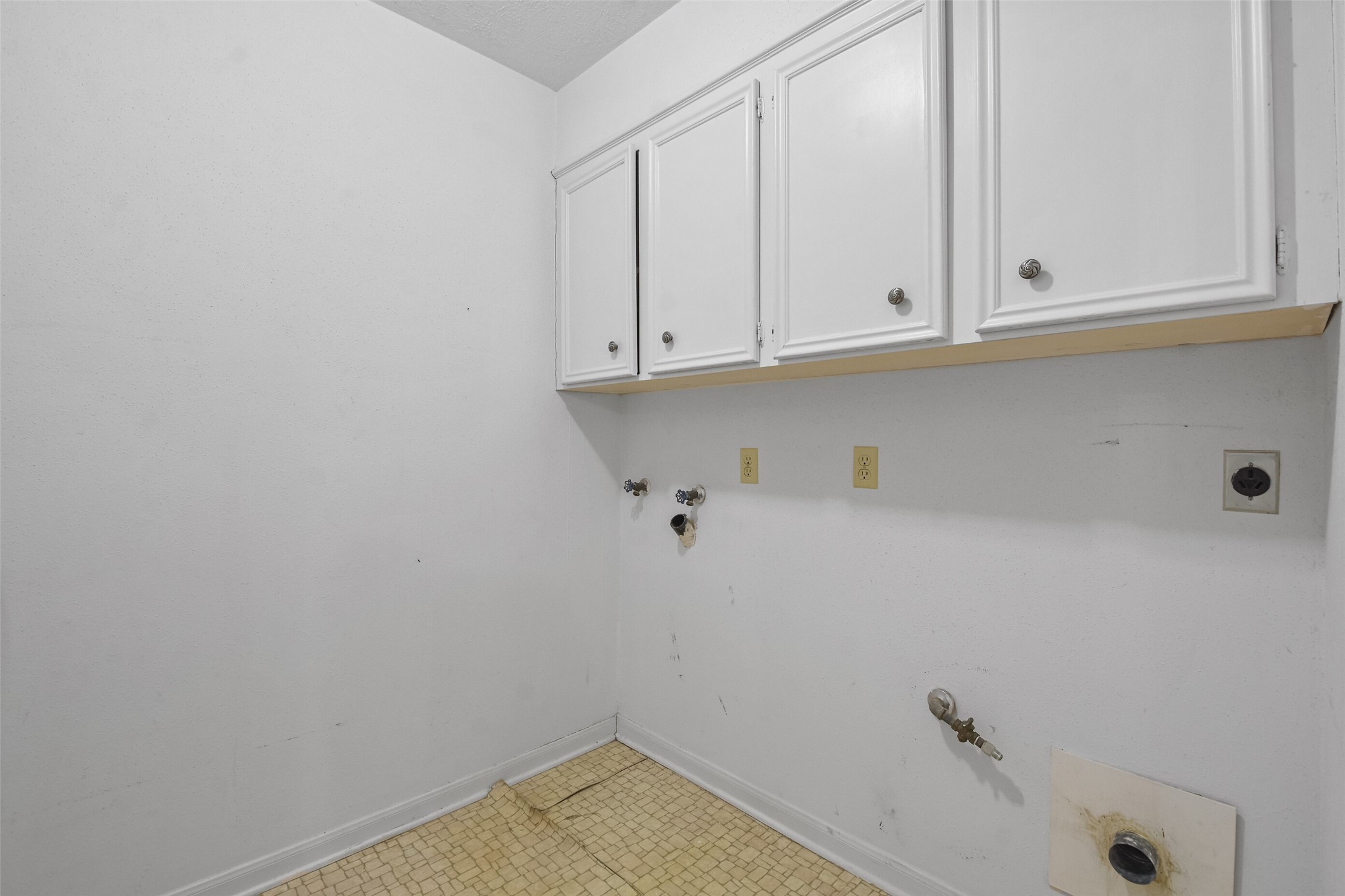 8106 Wimbledon Lane , Houston, TX, 77070 | 58175654 | Realty Texas LLC