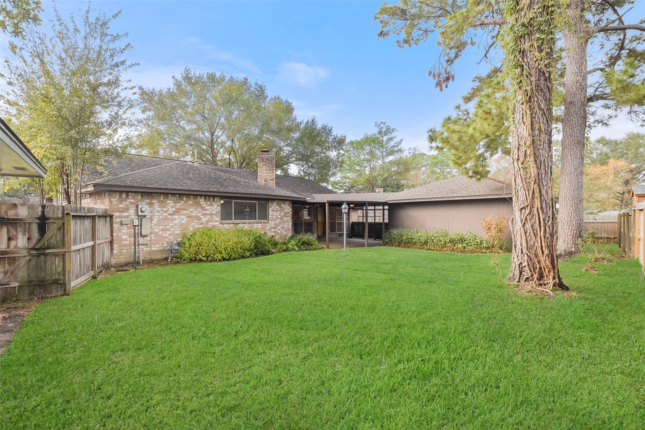 8106 Wimbledon Lane , Houston, TX, 77070 | 58175654 | Realty Texas LLC