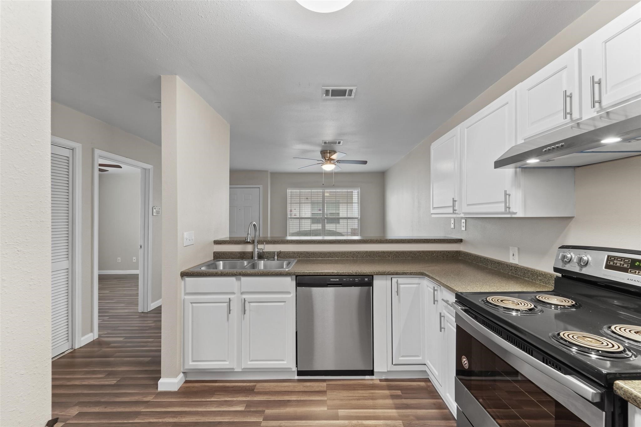 512 Hollyhock Streets 21 , Prairie View, TX, 77484 | 67251276 | Realty Texas LLC