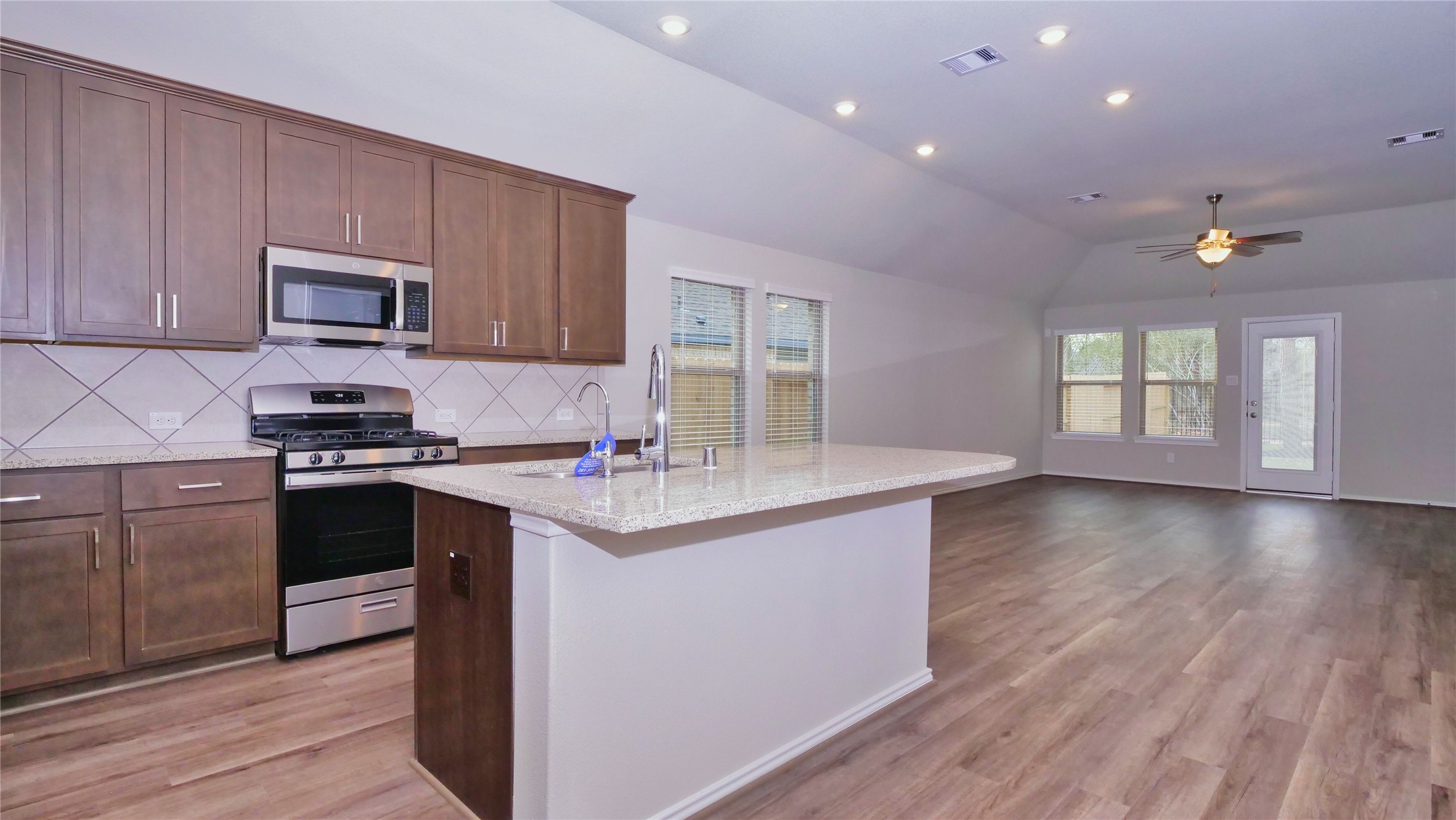 7343 Mount Greylock Loop , Porter, TX, 77365 | 7103493 | Realty Texas LLC