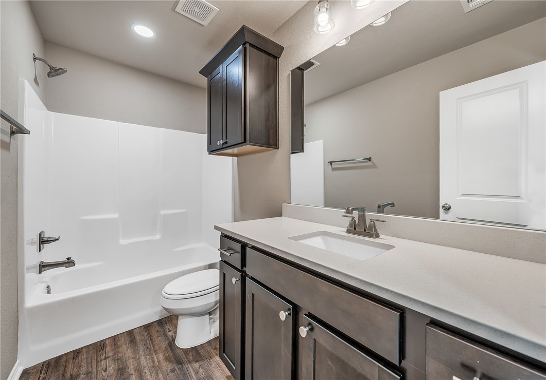 1206 Highgarden Drive , Navasota, TX, 77868 | 24017882 | Realty Texas LLC