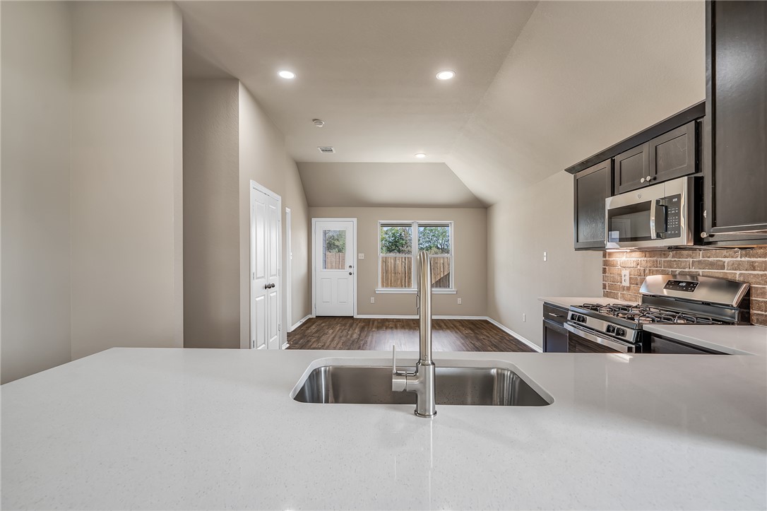 1206 Highgarden Drive , Navasota, TX, 77868 | 24017882 | Realty Texas LLC
