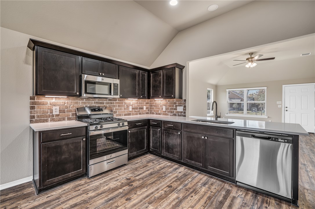 1206 Highgarden Drive , Navasota, TX, 77868 | 24017882 | Realty Texas LLC