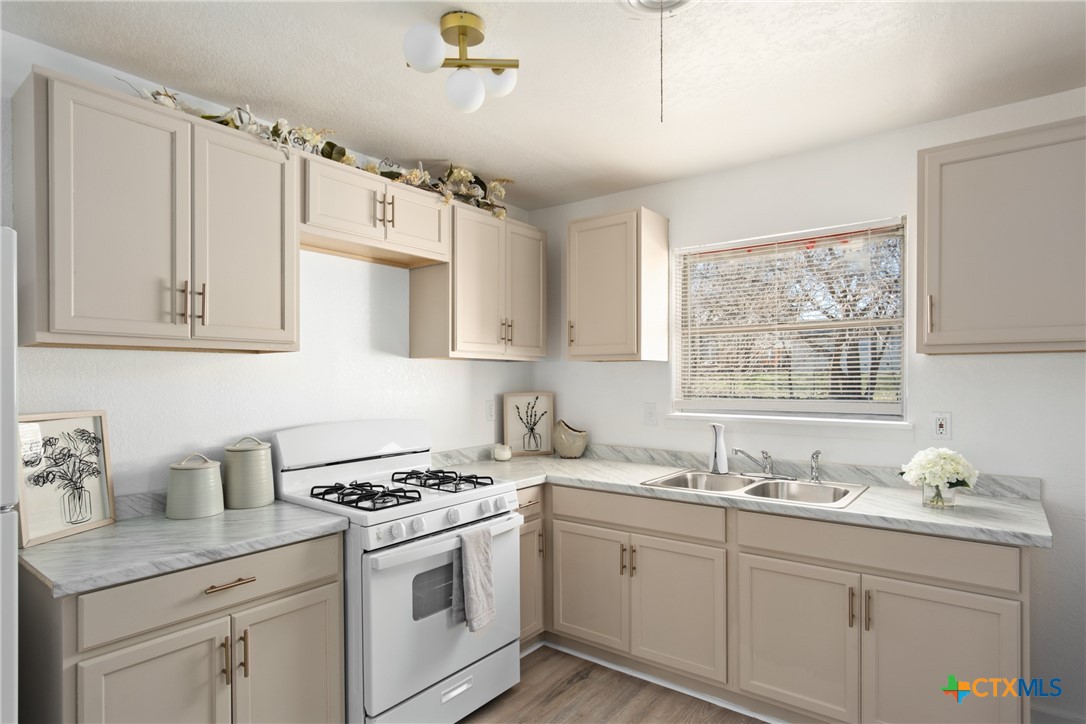 702 S 11th Street , Copperas Cove, TX, 76522 | 565663 | Realty Texas LLC