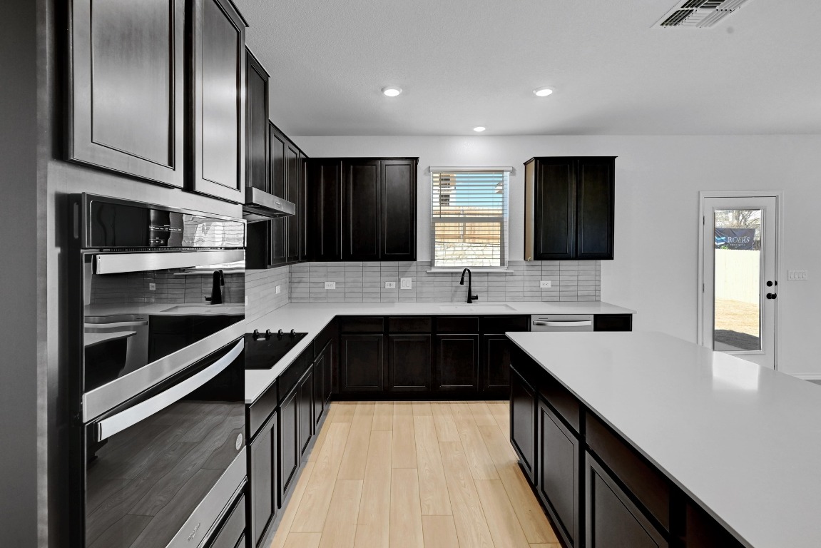 8002 Tranquil Glade Trail , Austin, TX, 78744 | 5705420 | Realty Texas LLC
