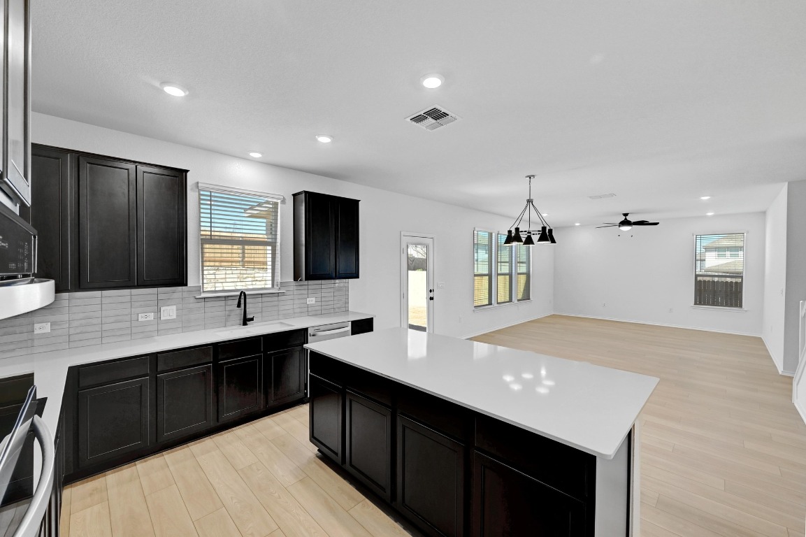 8002 Tranquil Glade Trail , Austin, TX, 78744 | 5705420 | Realty Texas LLC