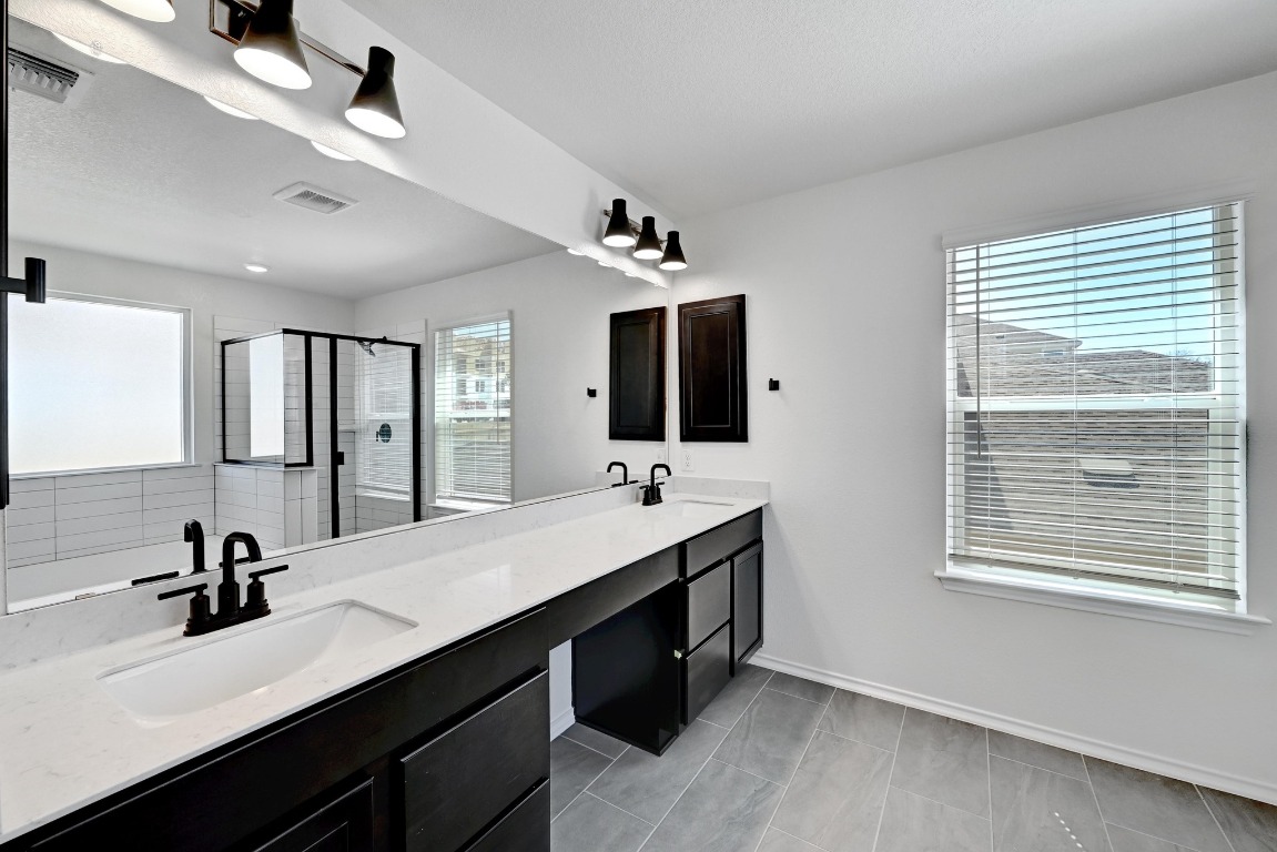 8002 Tranquil Glade Trail , Austin, TX, 78744 | 5705420 | Realty Texas LLC