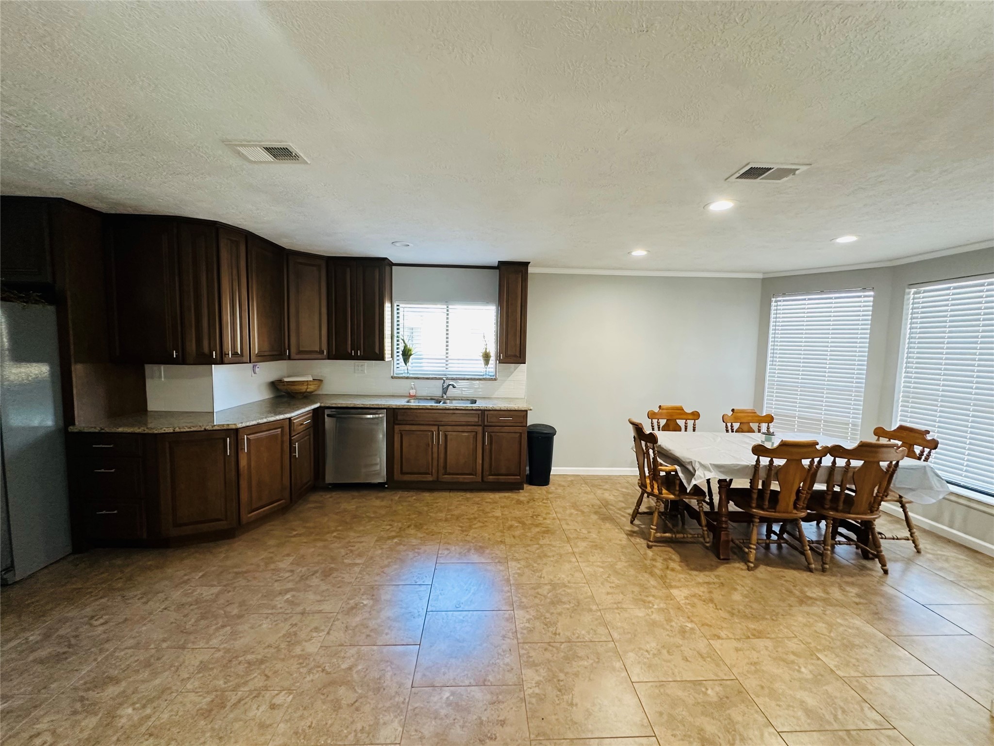 17912 Crystalwood Court , New Caney, TX, 77357 | 37357772 | Realty Texas LLC