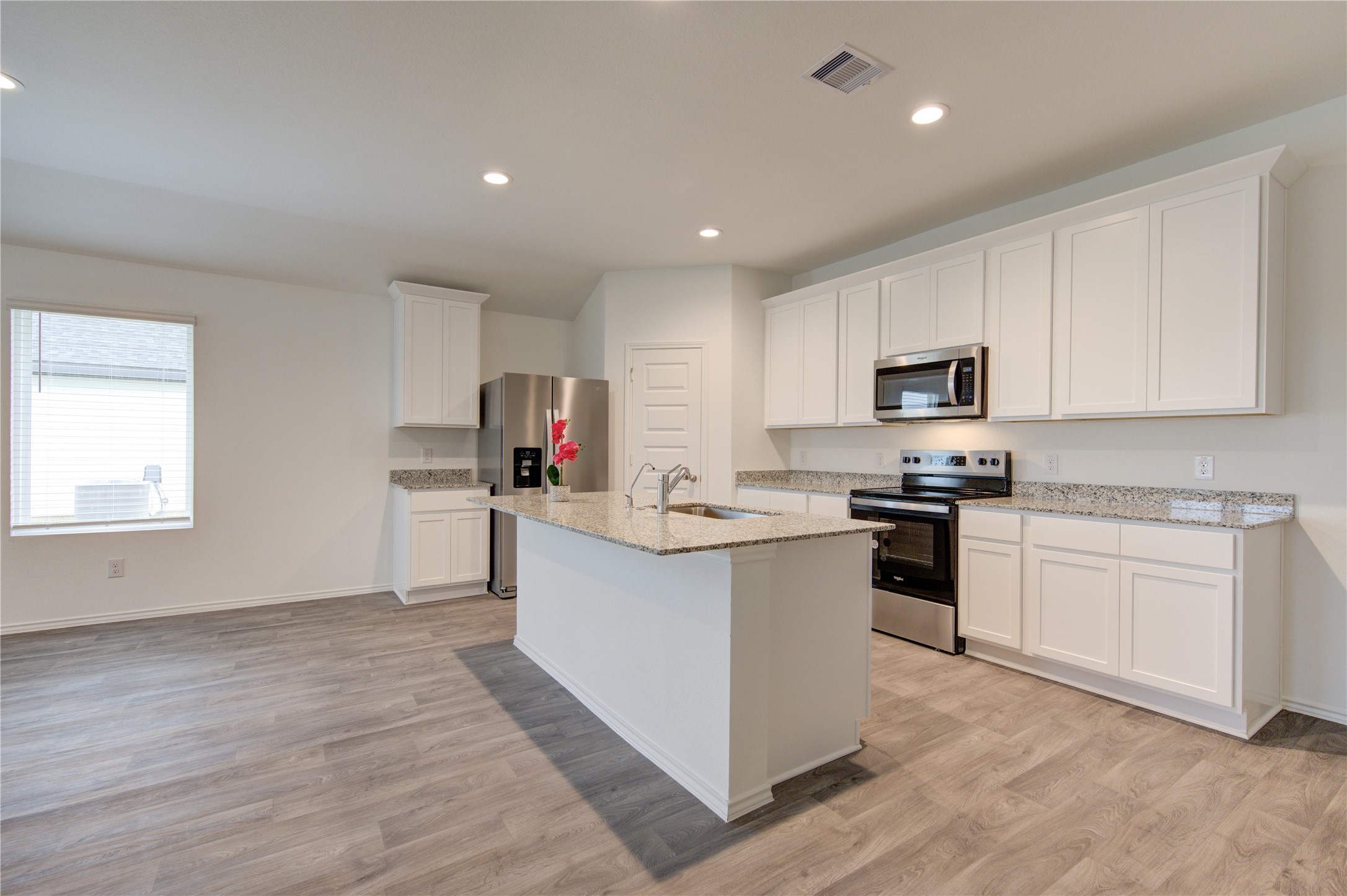 2009 Woodlark way , Sealy, TX, 77474 | 93570038 | Realty Texas LLC