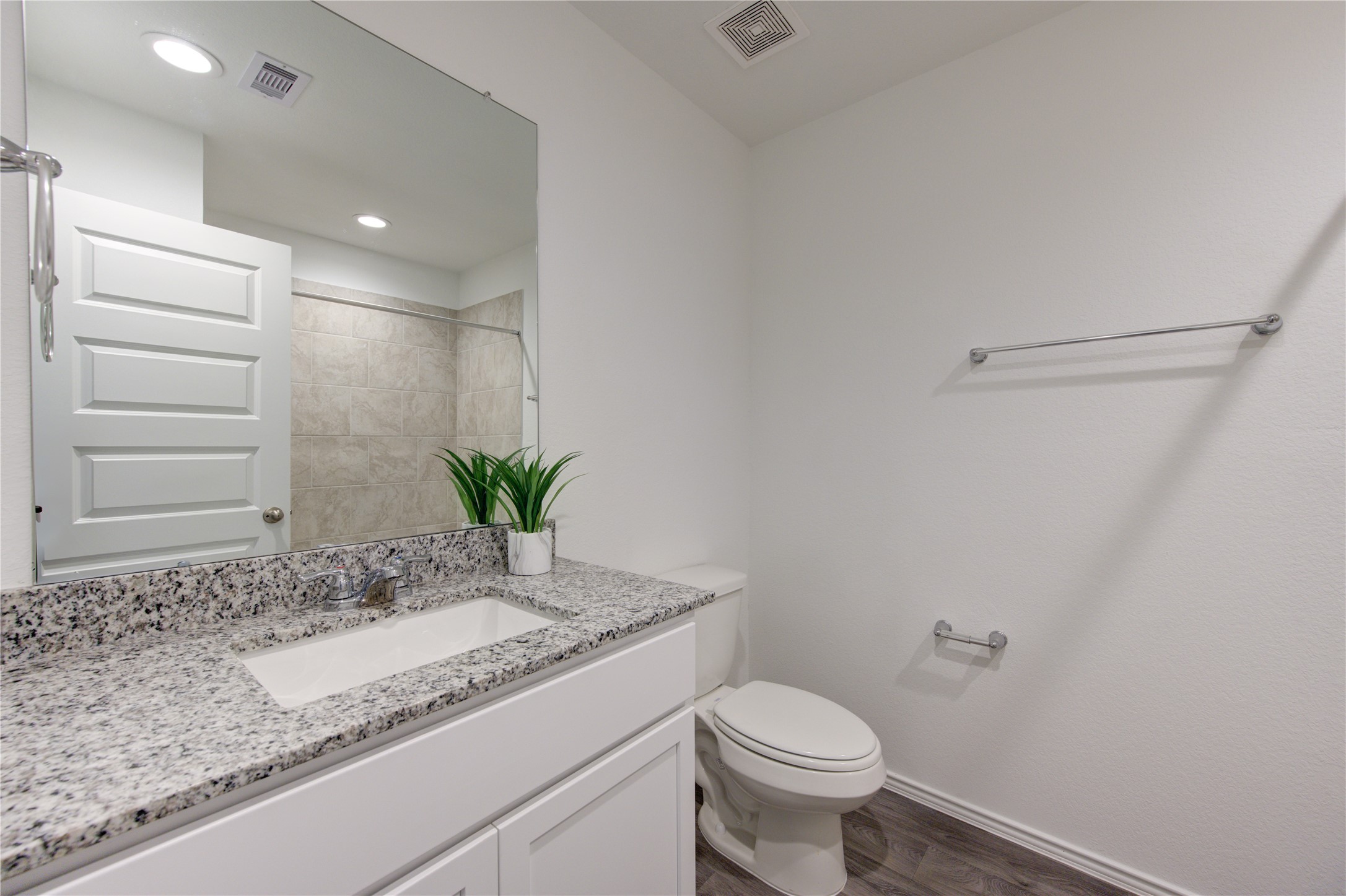 2009 Woodlark way , Sealy, TX, 77474 | 93570038 | Realty Texas LLC