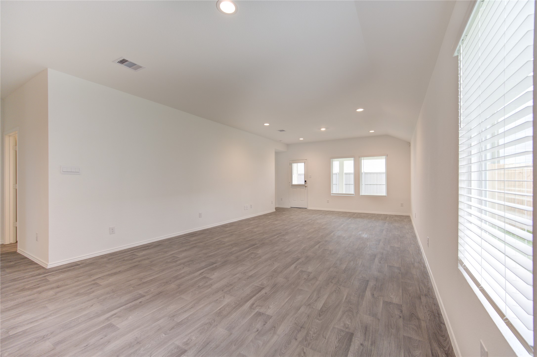 2009 Woodlark way , Sealy, TX, 77474 | 93570038 | Realty Texas LLC