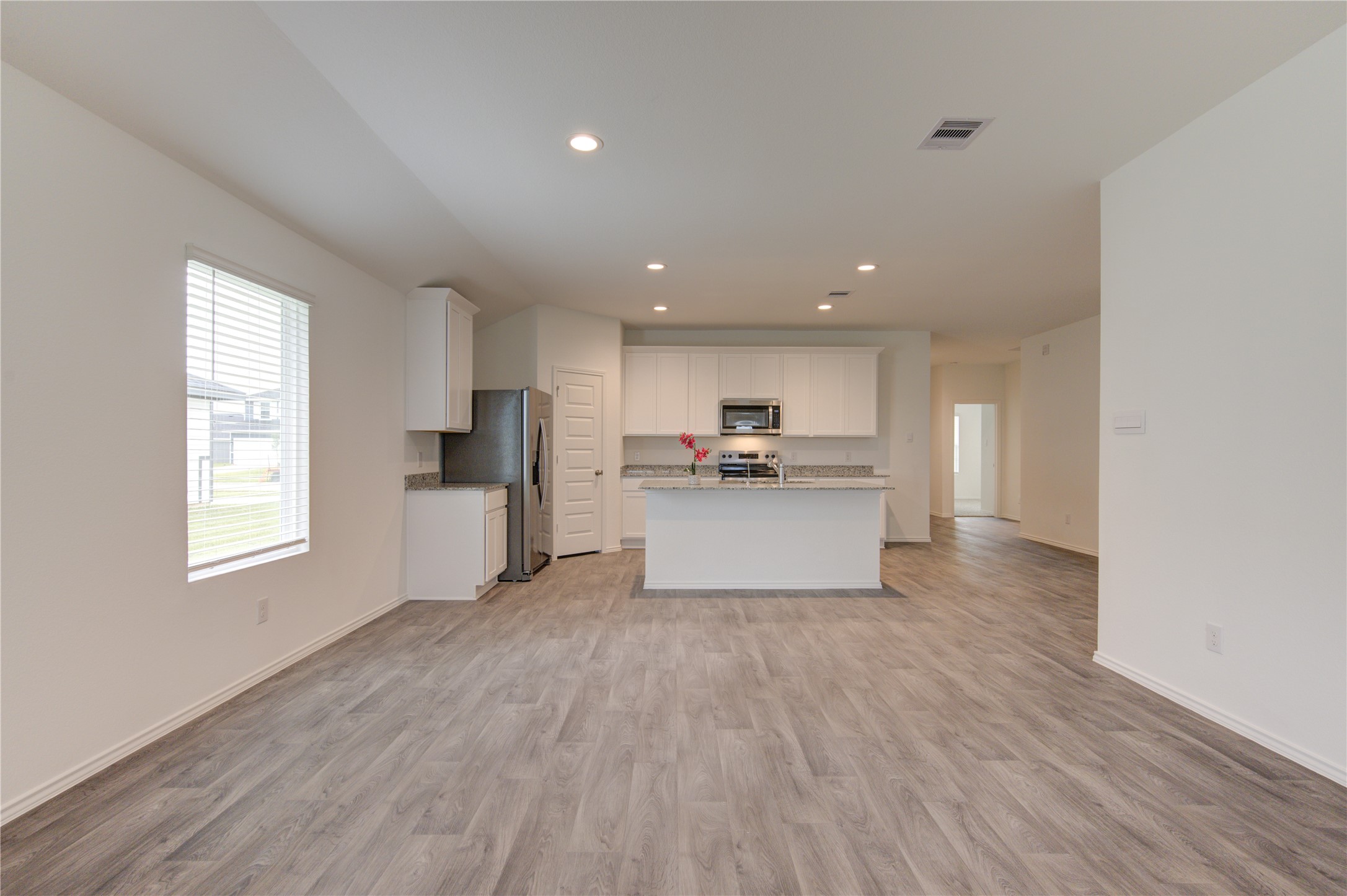 2009 Woodlark way , Sealy, TX, 77474 | 93570038 | Realty Texas LLC