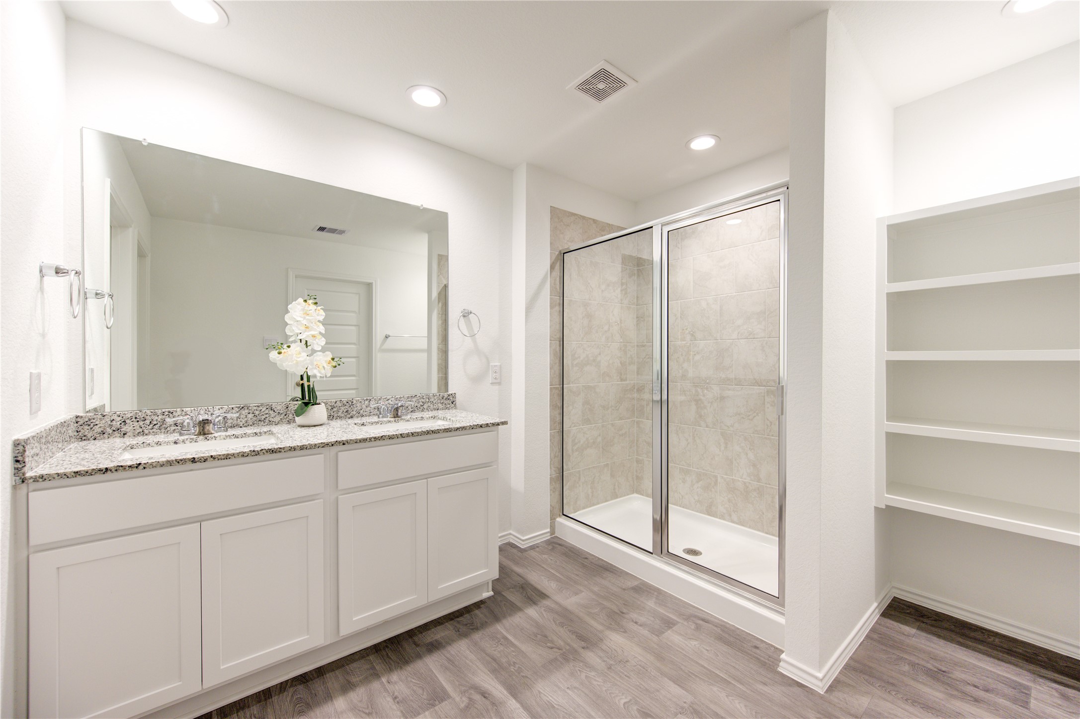 2009 Woodlark way , Sealy, TX, 77474 | 93570038 | Realty Texas LLC