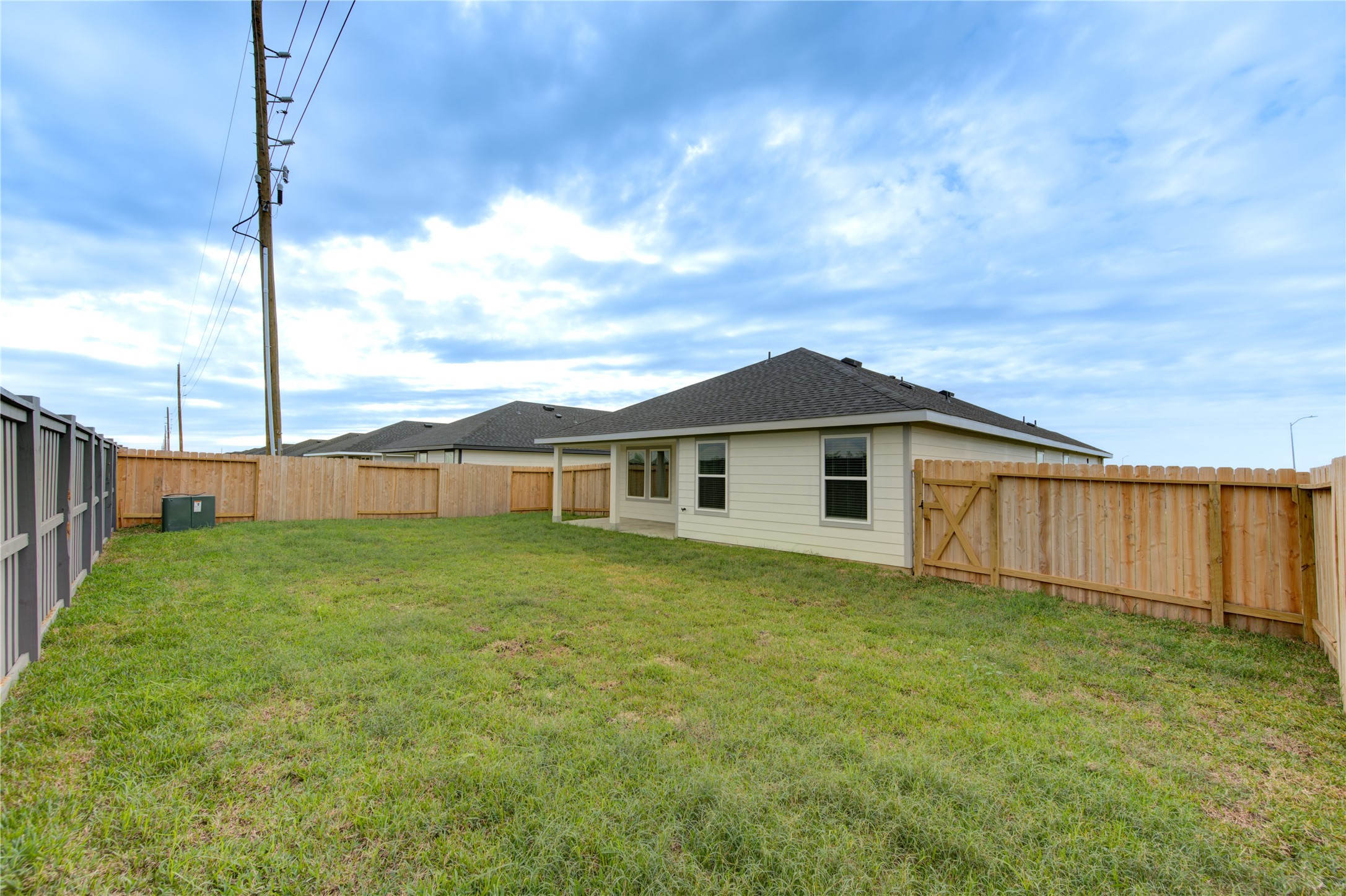 2009 Woodlark way , Sealy, TX, 77474 | 93570038 | Realty Texas LLC