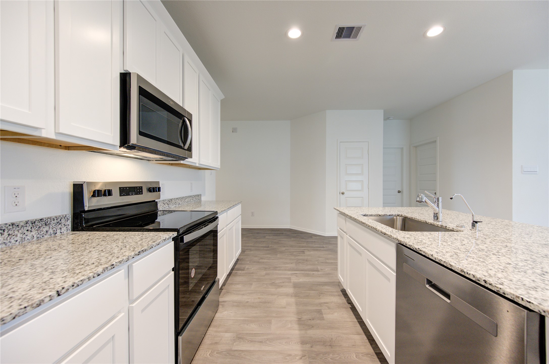 2009 Woodlark way , Sealy, TX, 77474 | 93570038 | Realty Texas LLC