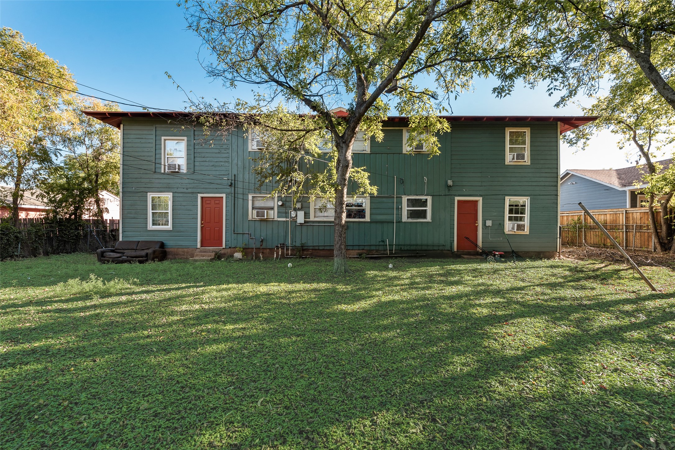 4115 Lakehurst Court , Dallas, TX, 75211 | 20804639 | Realty Texas LLC