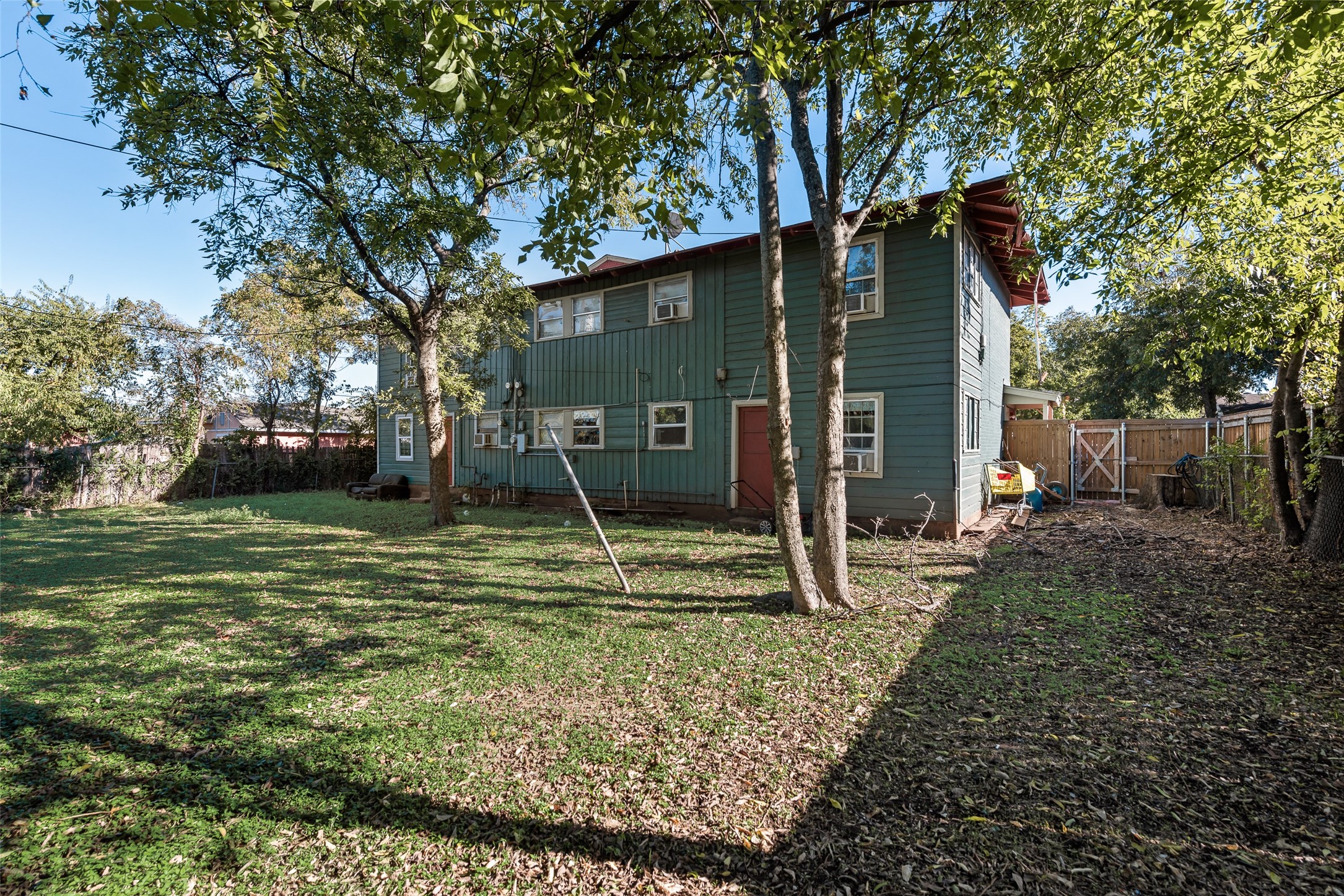 4115 Lakehurst Court , Dallas, TX, 75211 | 20804639 | Realty Texas LLC