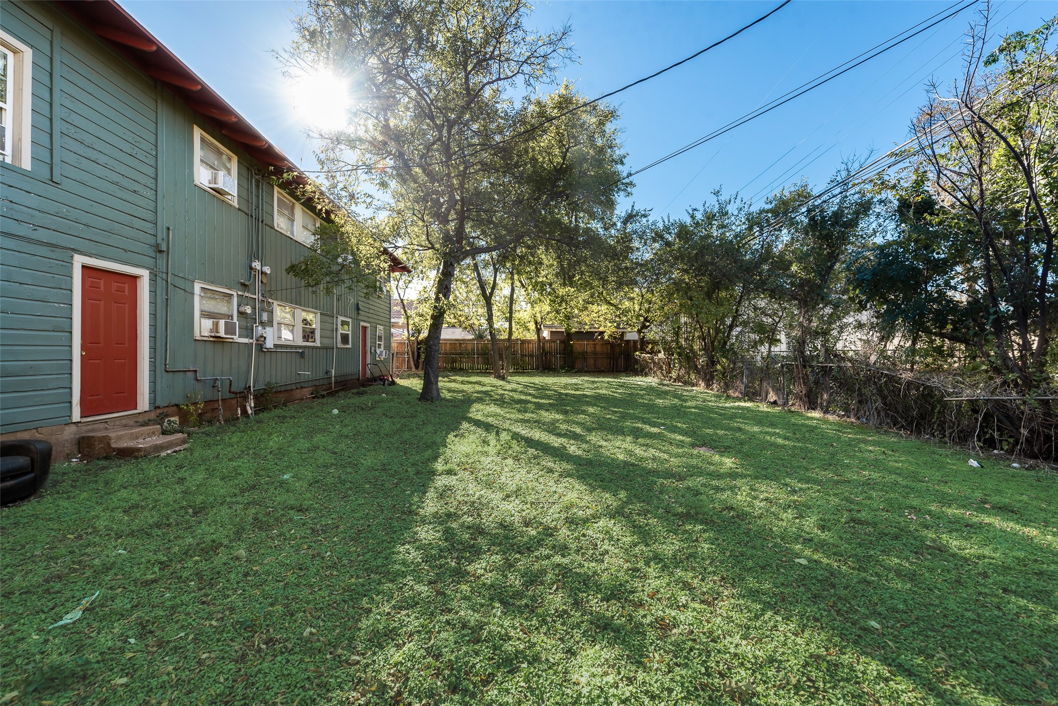 4115 Lakehurst Court , Dallas, TX, 75211 | 20804639 | Realty Texas LLC
