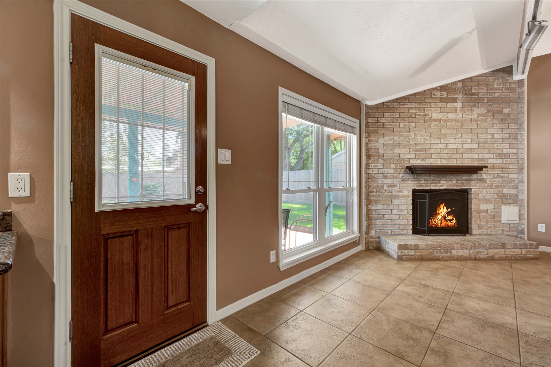 104 Oak Harbor Drive , Houston, TX, 77062 | 49347369 | Realty Texas LLC