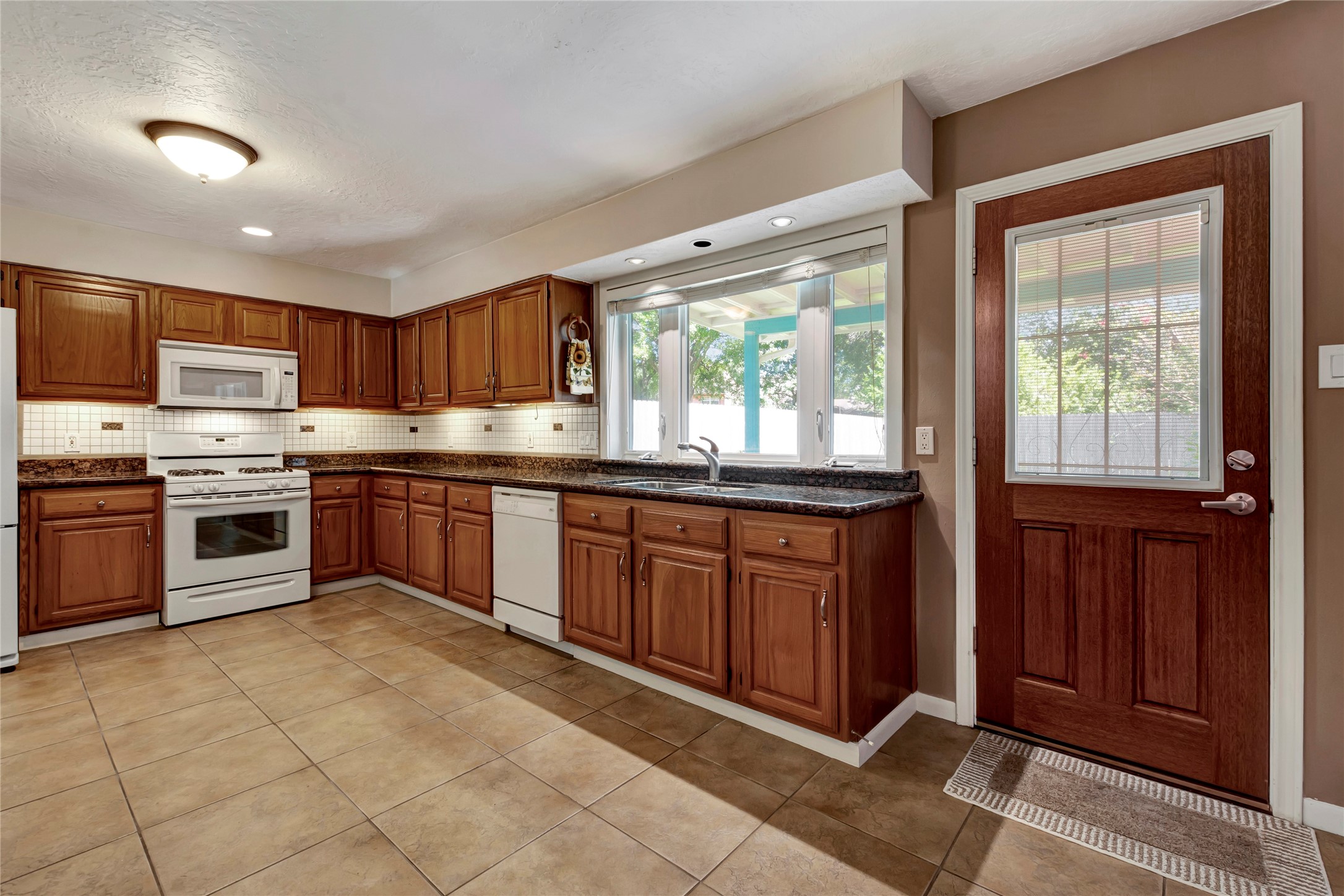 104 Oak Harbor Drive , Houston, TX, 77062 | 49347369 | Realty Texas LLC