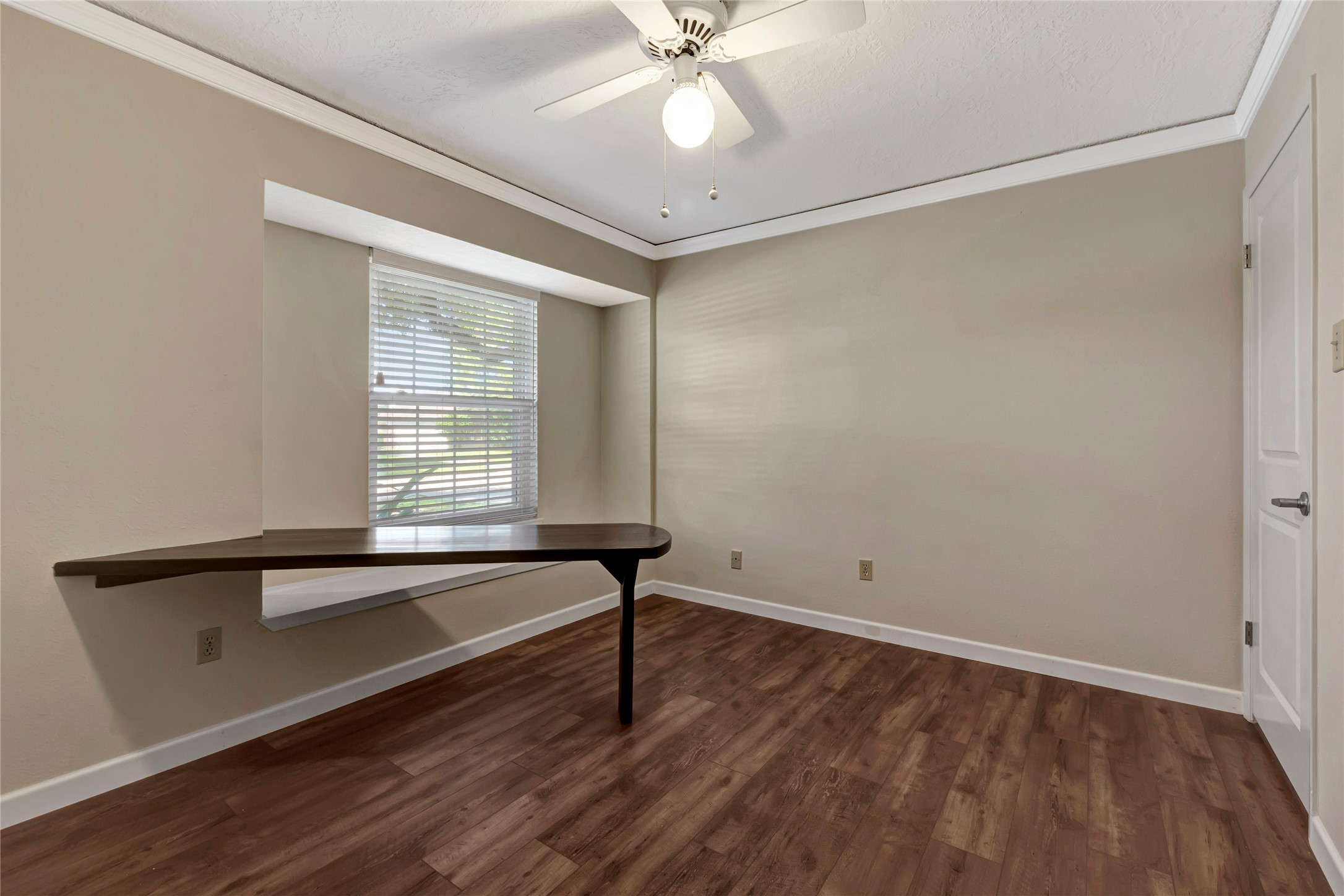 104 Oak Harbor Drive , Houston, TX, 77062 | 49347369 | Realty Texas LLC