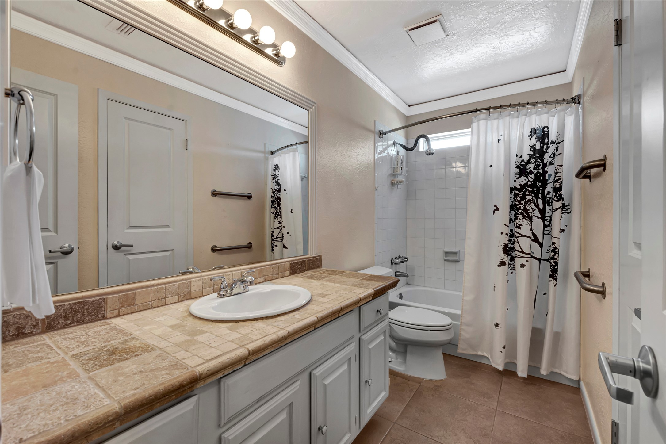 104 Oak Harbor Drive , Houston, TX, 77062 | 49347369 | Realty Texas LLC