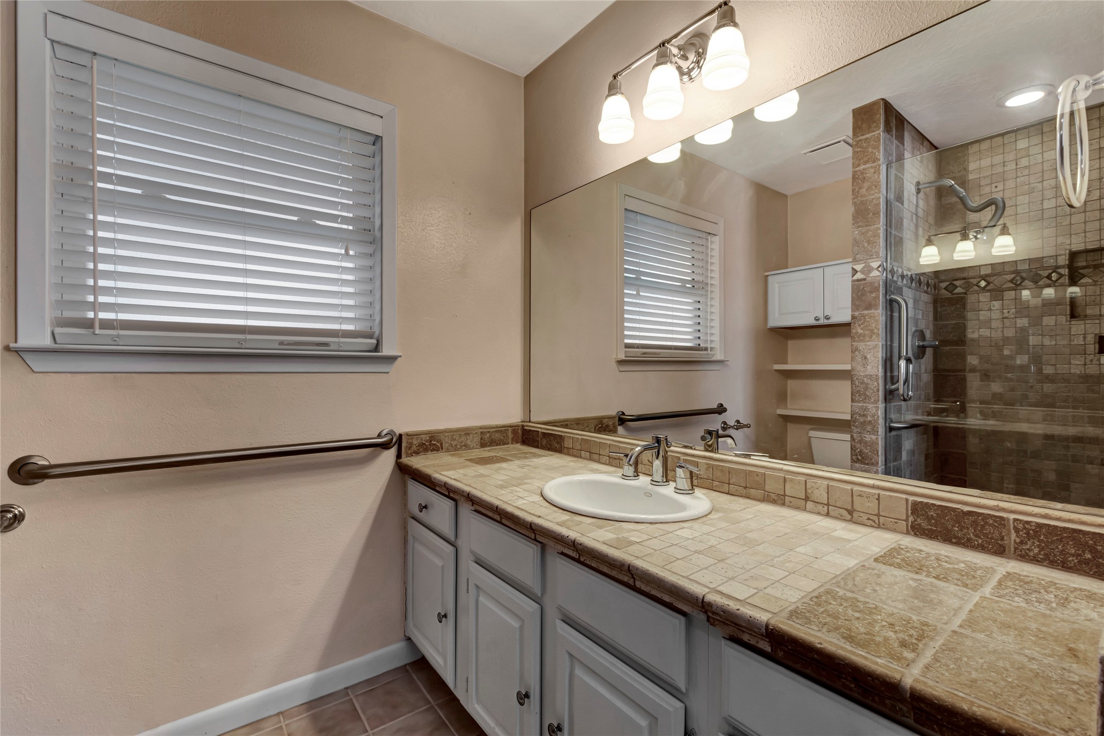 104 Oak Harbor Drive , Houston, TX, 77062 | 49347369 | Realty Texas LLC