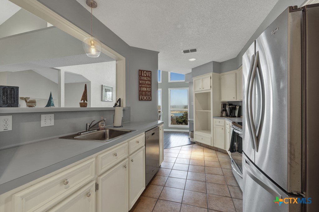 1518 Lakeside Drive, Canyon Lake, TX, 78133 | 565642 | Realty Texas LLC