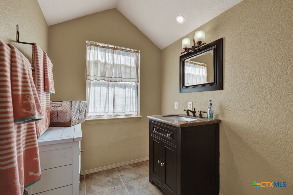 1518 Lakeside Drive, Canyon Lake, TX, 78133 | 565642 | Realty Texas LLC