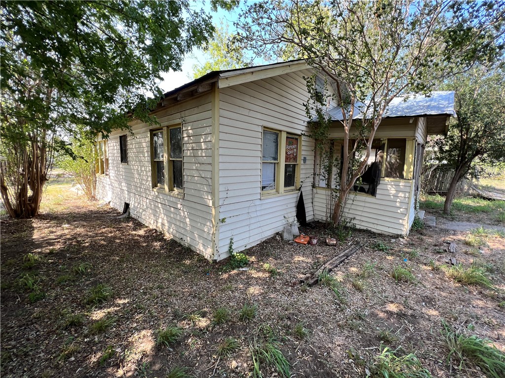 1210 King David Drive , Three Rivers, TX, 78071 | 452429 | Realty Texas LLC
