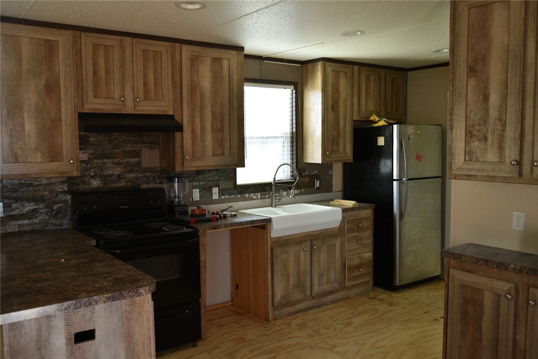 144 9th Street , Whitney, TX, 76692 | 227341 | Realty Texas LLC