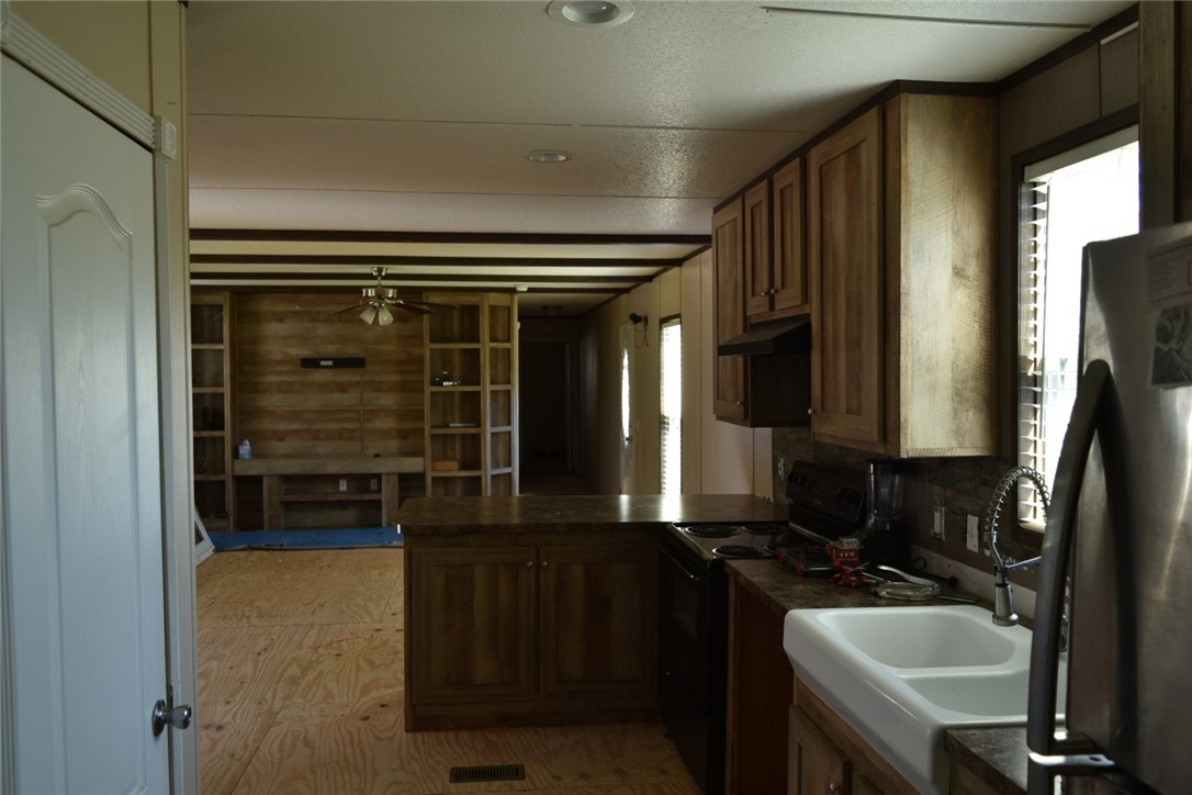 144 9th Street , Whitney, TX, 76692 | 227341 | Realty Texas LLC