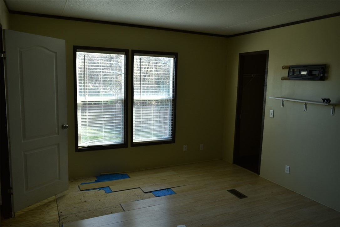 144 9th Street , Whitney, TX, 76692 | 227341 | Realty Texas LLC