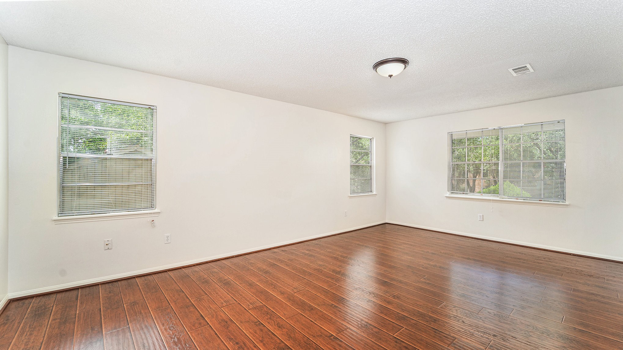 5903 Old Lodge Drive , Houston, TX, 77066 | 35429453 | Realty Texas LLC