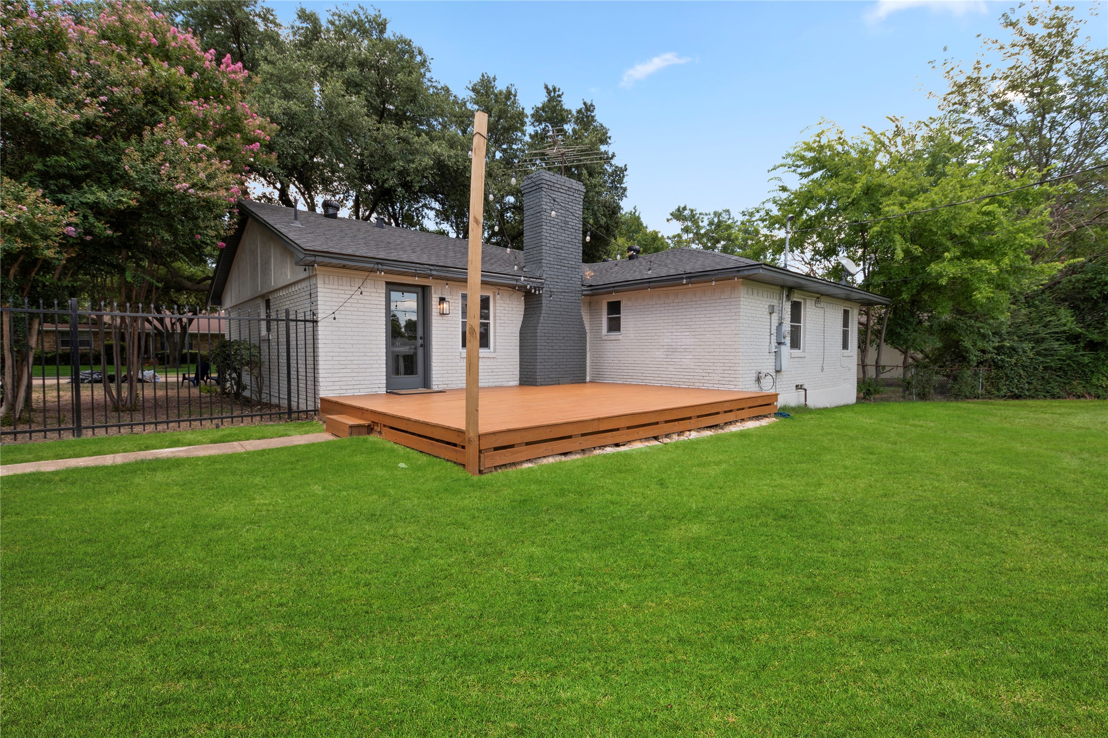 3112 Ruidosa Avenue , Dallas, TX, 75228 | 20807164 | Realty Texas LLC